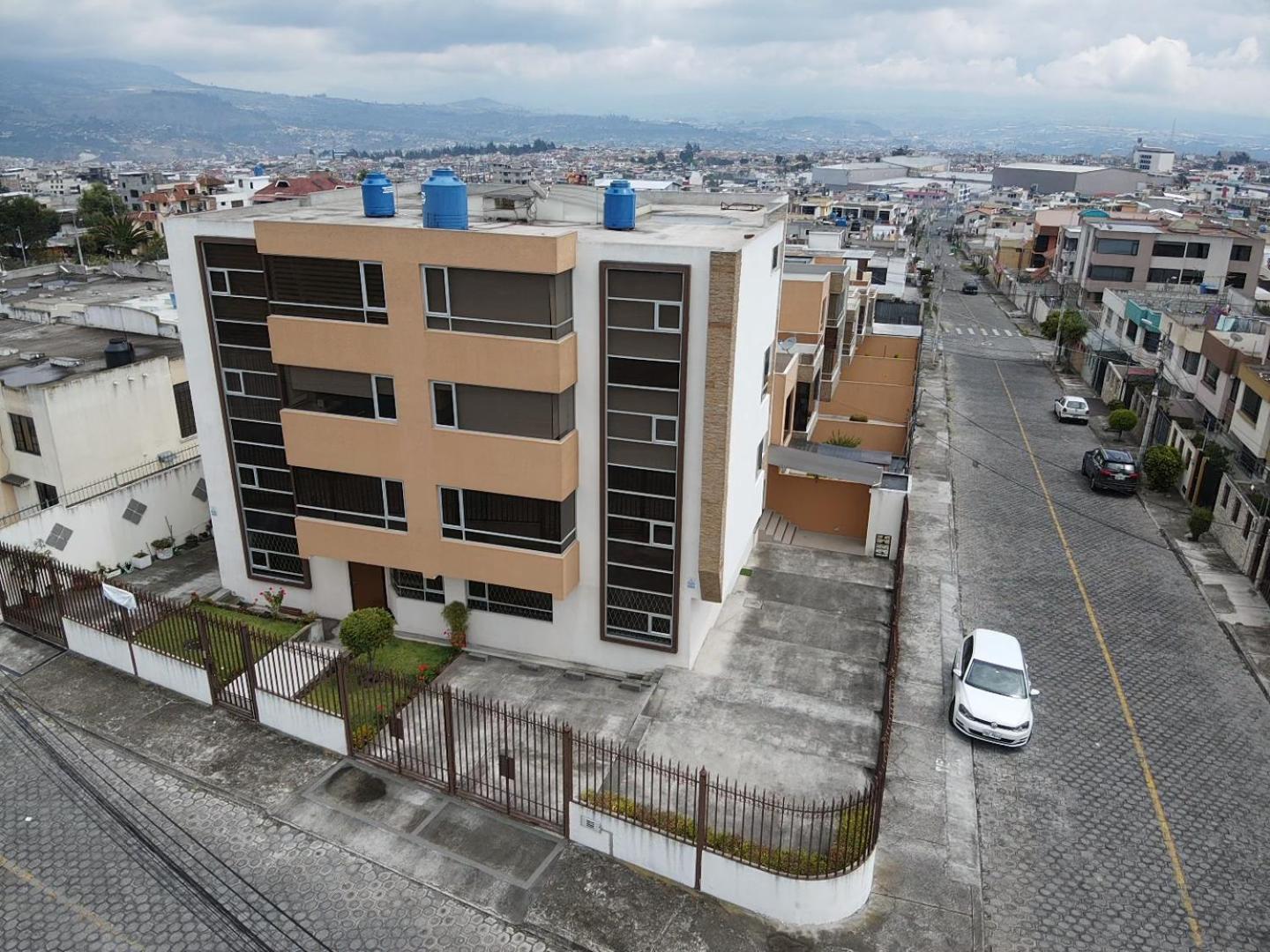 Instant Hotel - Departamento En Ambato Exteriör bild