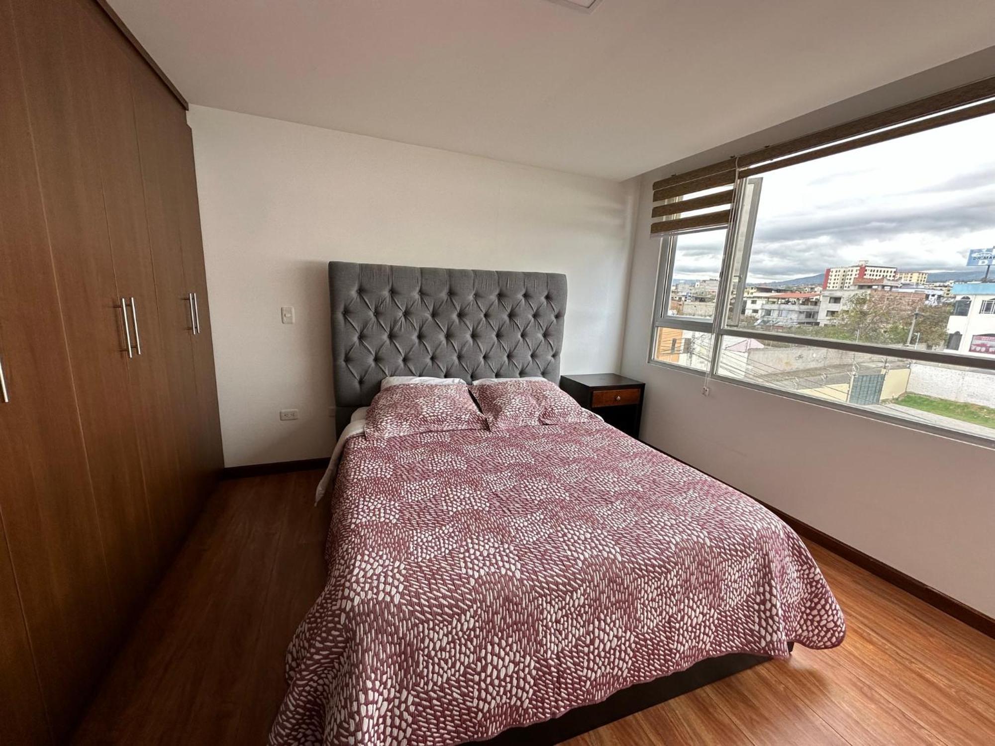 Instant Hotel - Departamento En Ambato Exteriör bild