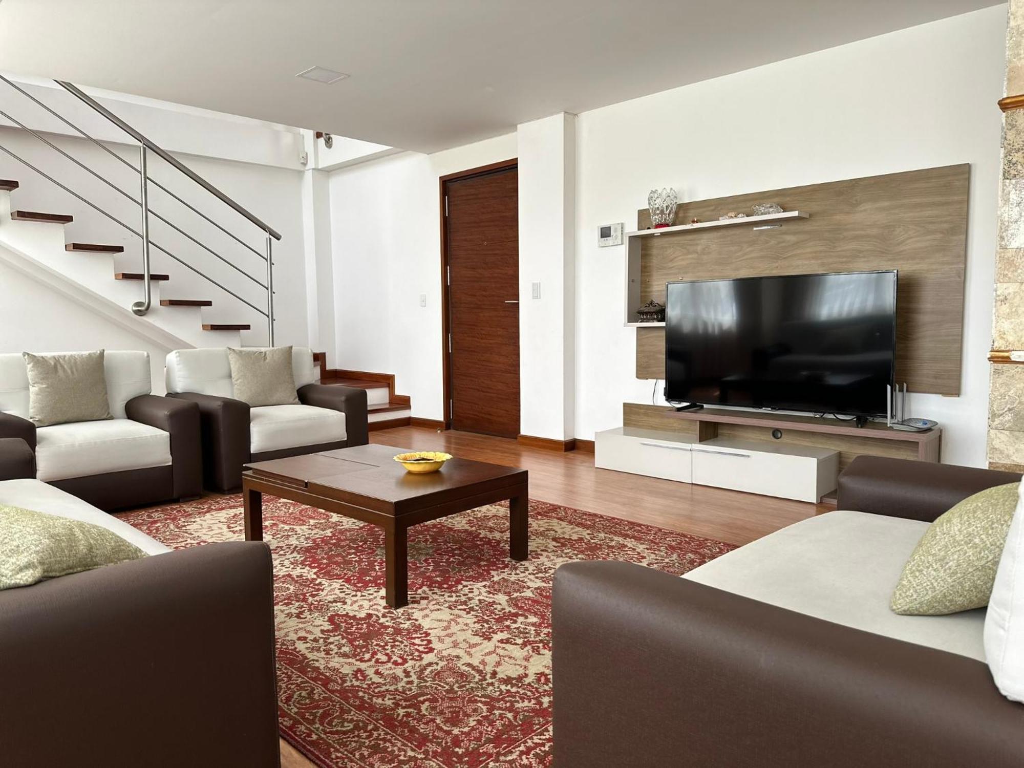 Instant Hotel - Departamento En Ambato Exteriör bild