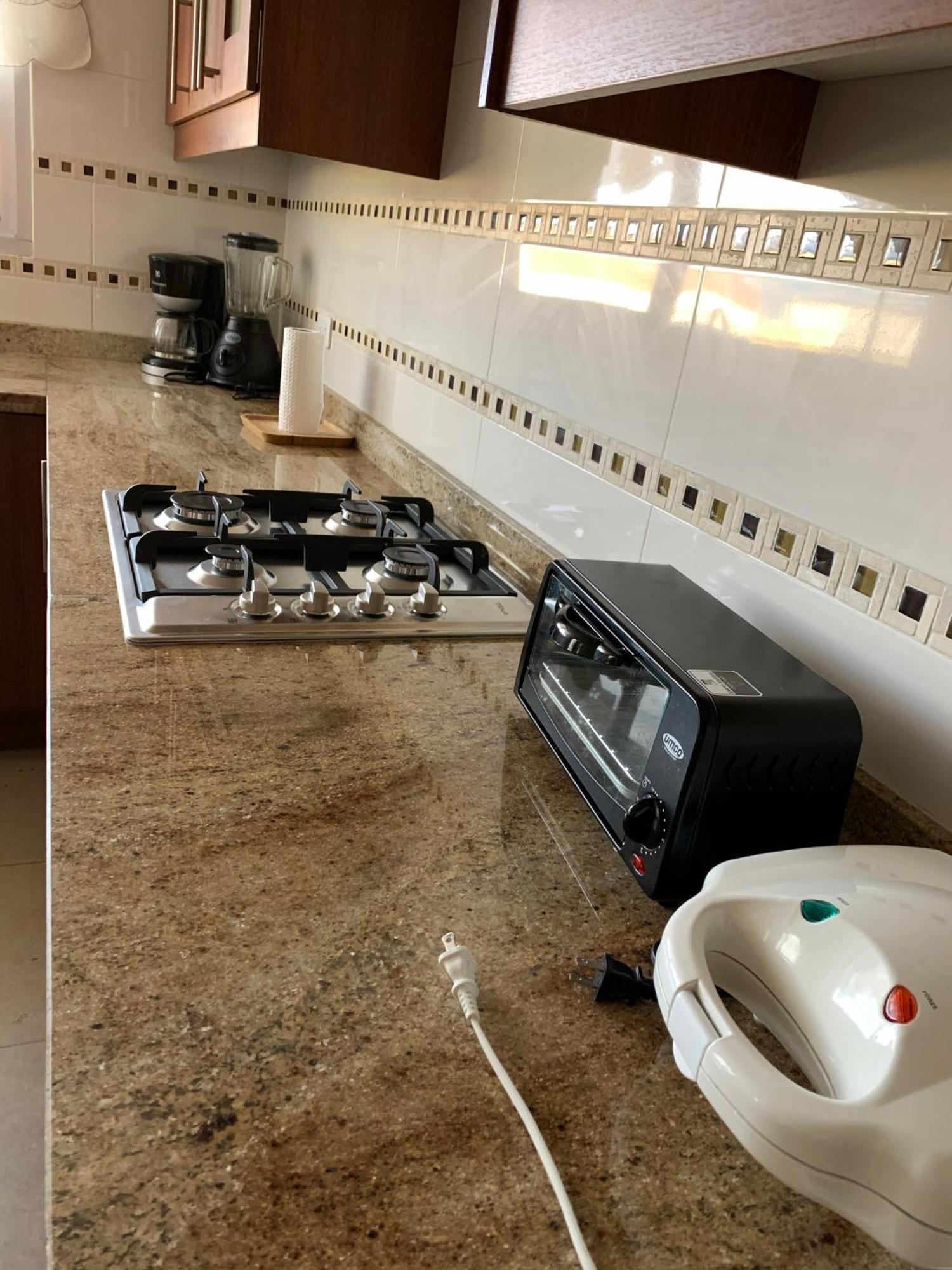 Instant Hotel - Departamento En Ambato Exteriör bild